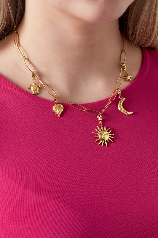 Ketting met zon-, maan- en zeebedels