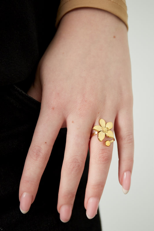 Bloem &amp; stippen ring