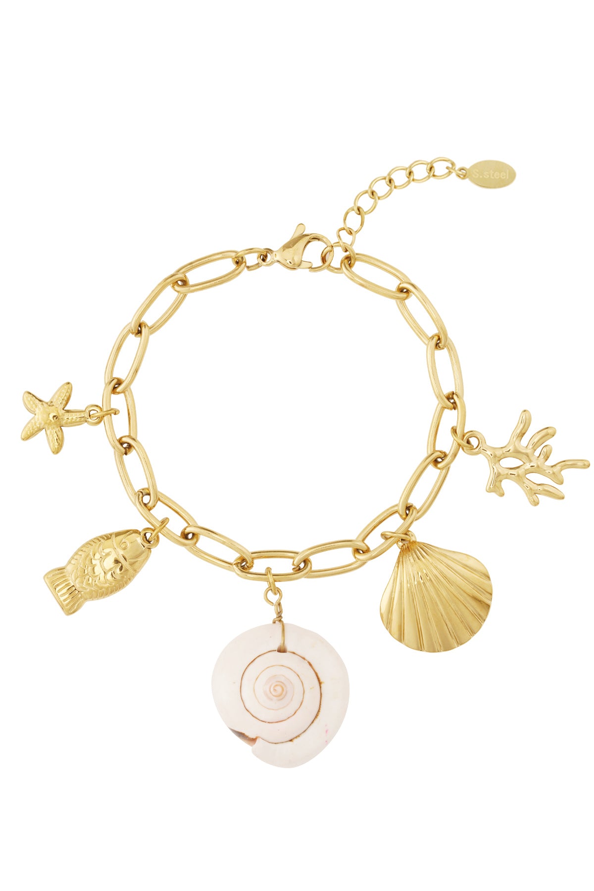 Gouden schelpenarmband met door de oceaan geïnspireerde bedels